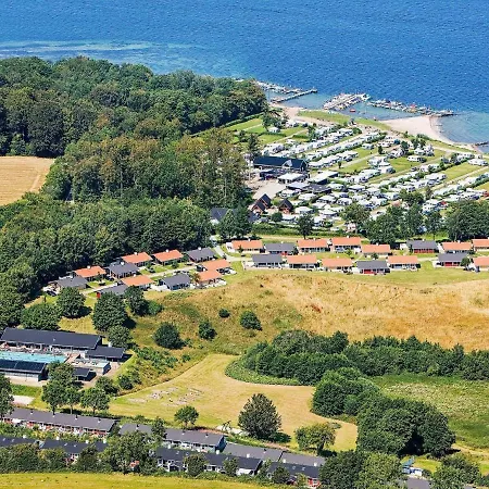 Ferienhaus Holiday Xl *